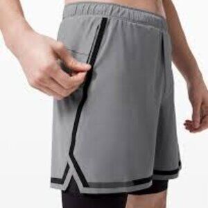 LULULEMON Surge Lined Short 6"    Mens Size L